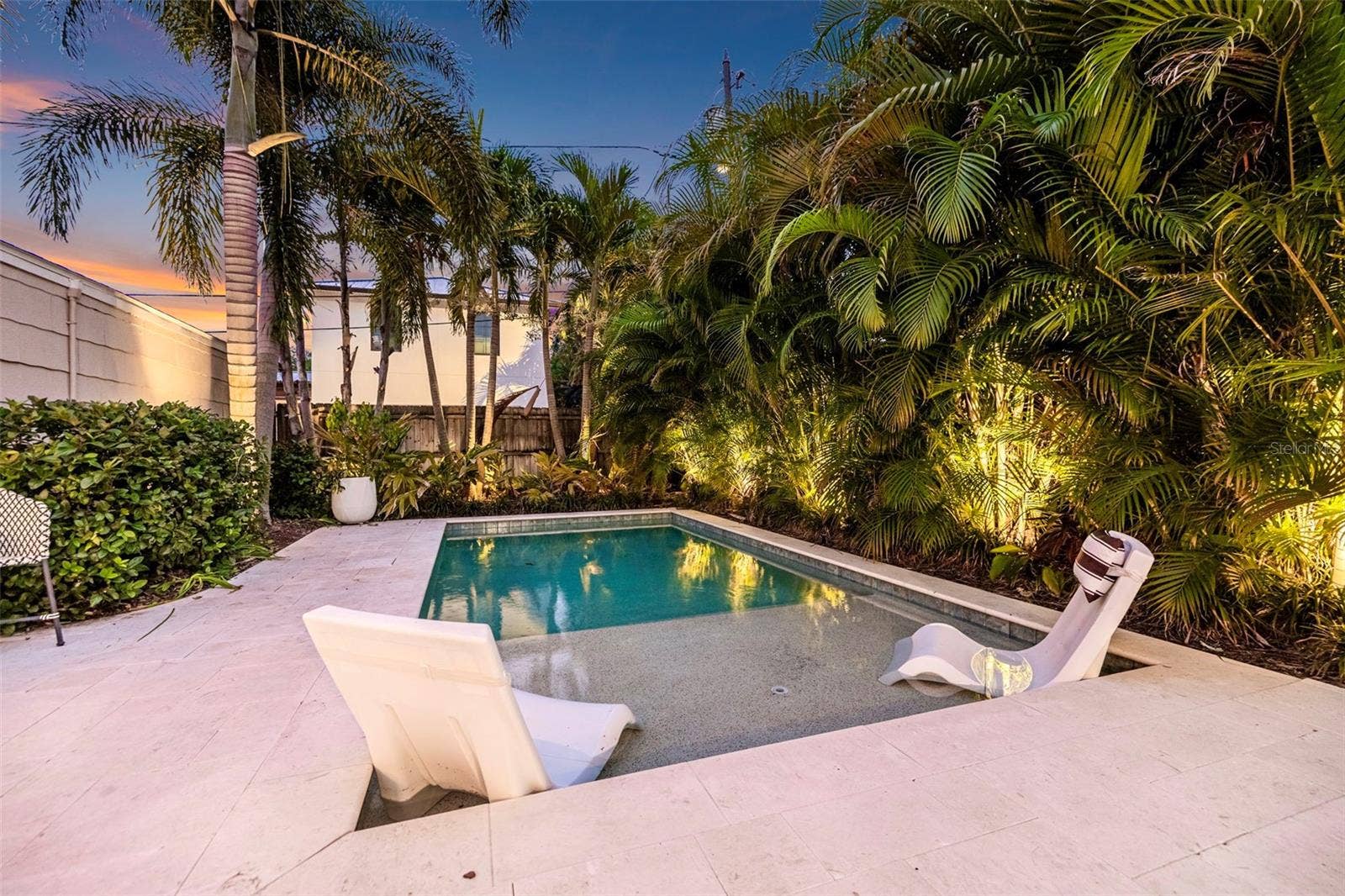 118 26TH AVENUE N, St Petersburg, FL 33704 118 26TH AVENUE N, St Petersburg, FL 33704