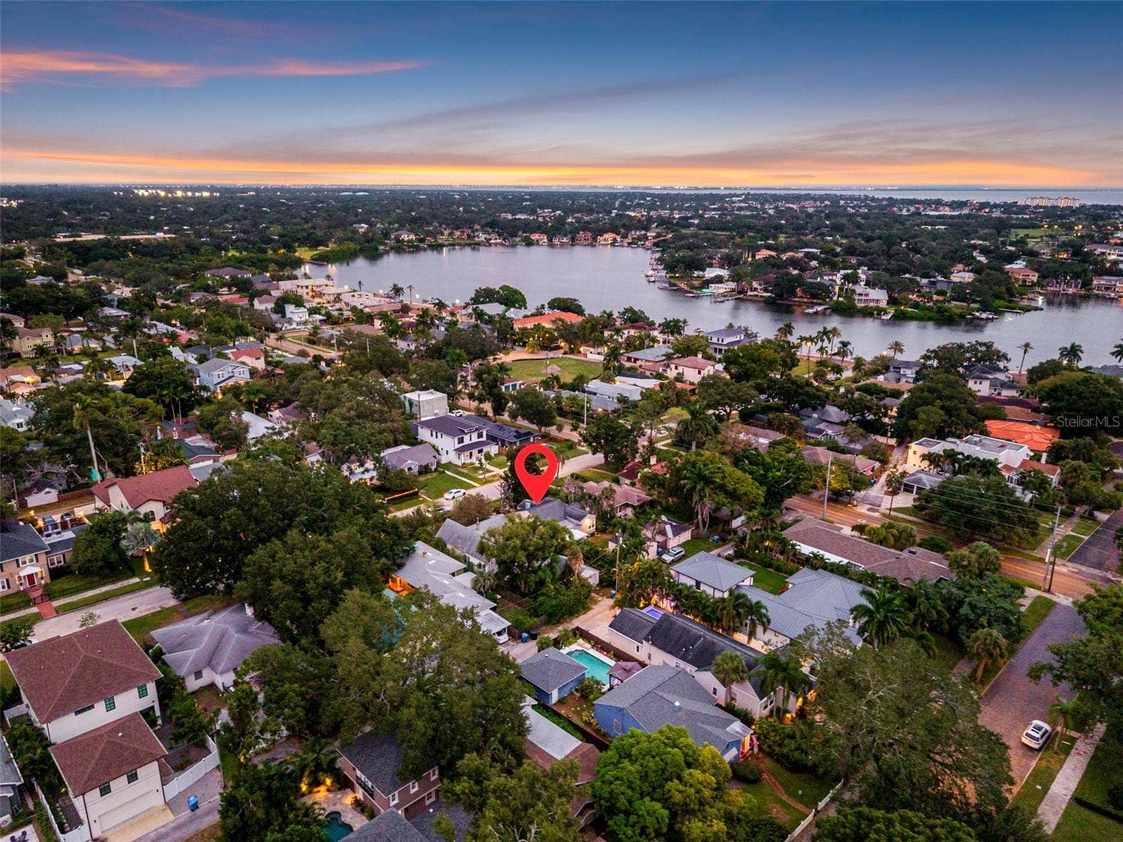 118 26TH AVENUE N, St Petersburg, FL 33704 118 26TH AVENUE N, St Petersburg, FL 33704