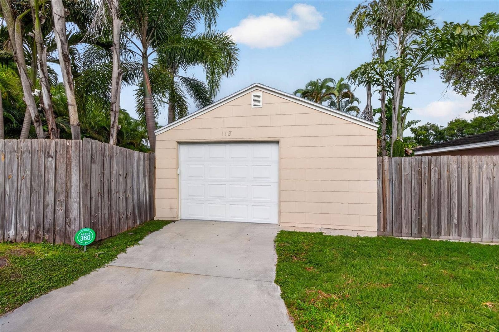 118 26TH AVENUE N, St Petersburg, FL 33704 118 26TH AVENUE N, St Petersburg, FL 33704