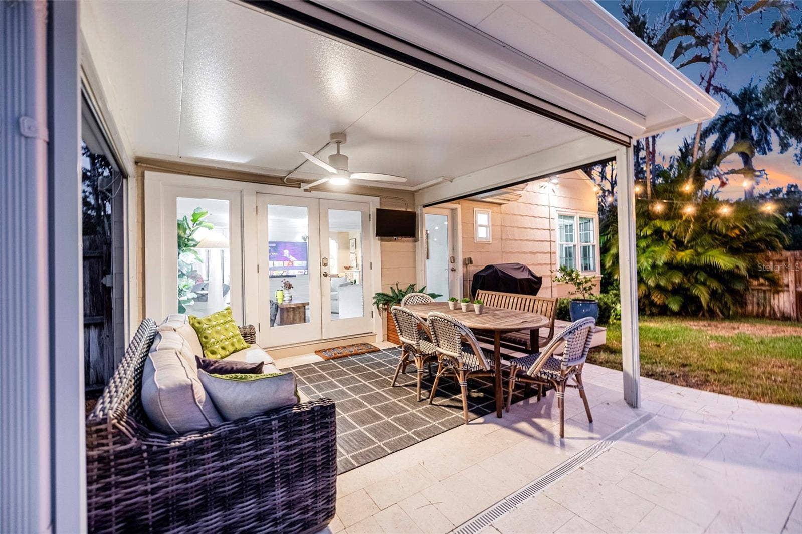 118 26TH AVENUE N, St Petersburg, FL 33704 118 26TH AVENUE N, St Petersburg, FL 33704