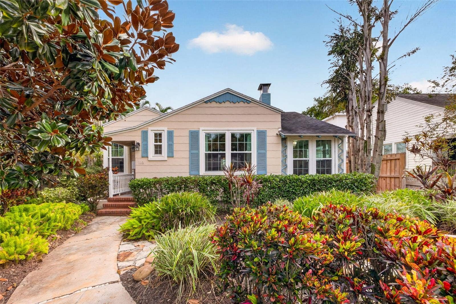 118 26TH AVENUE N, St Petersburg, FL 33704 118 26TH AVENUE N, St Petersburg, FL 33704