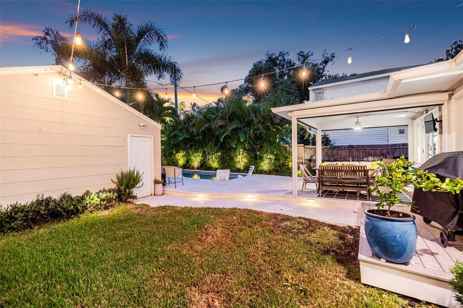 118 26TH AVENUE N, St Petersburg, FL 33704 118 26TH AVENUE N, St Petersburg, FL 33704