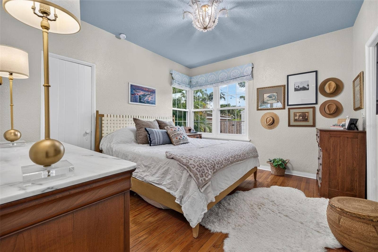 118 26TH AVENUE N, St Petersburg, FL 33704 Primary