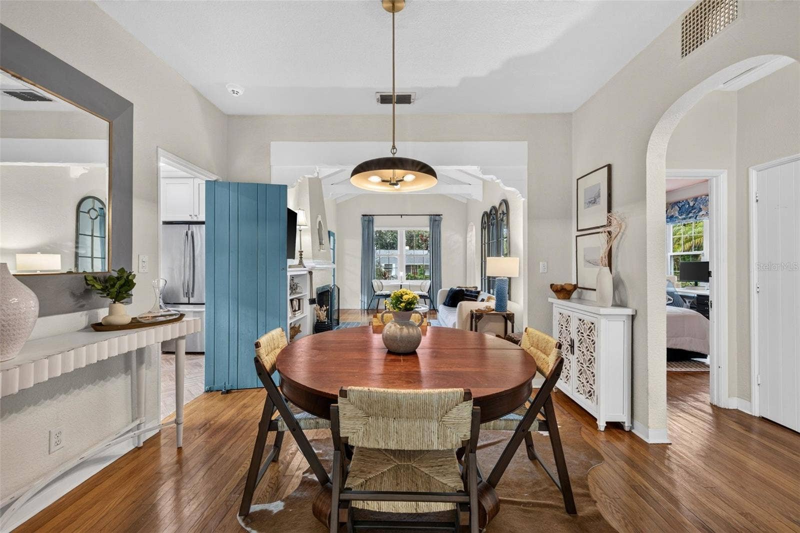 118 26TH AVENUE N, St Petersburg, FL 33704 118 26TH AVENUE N, St Petersburg, FL 33704
