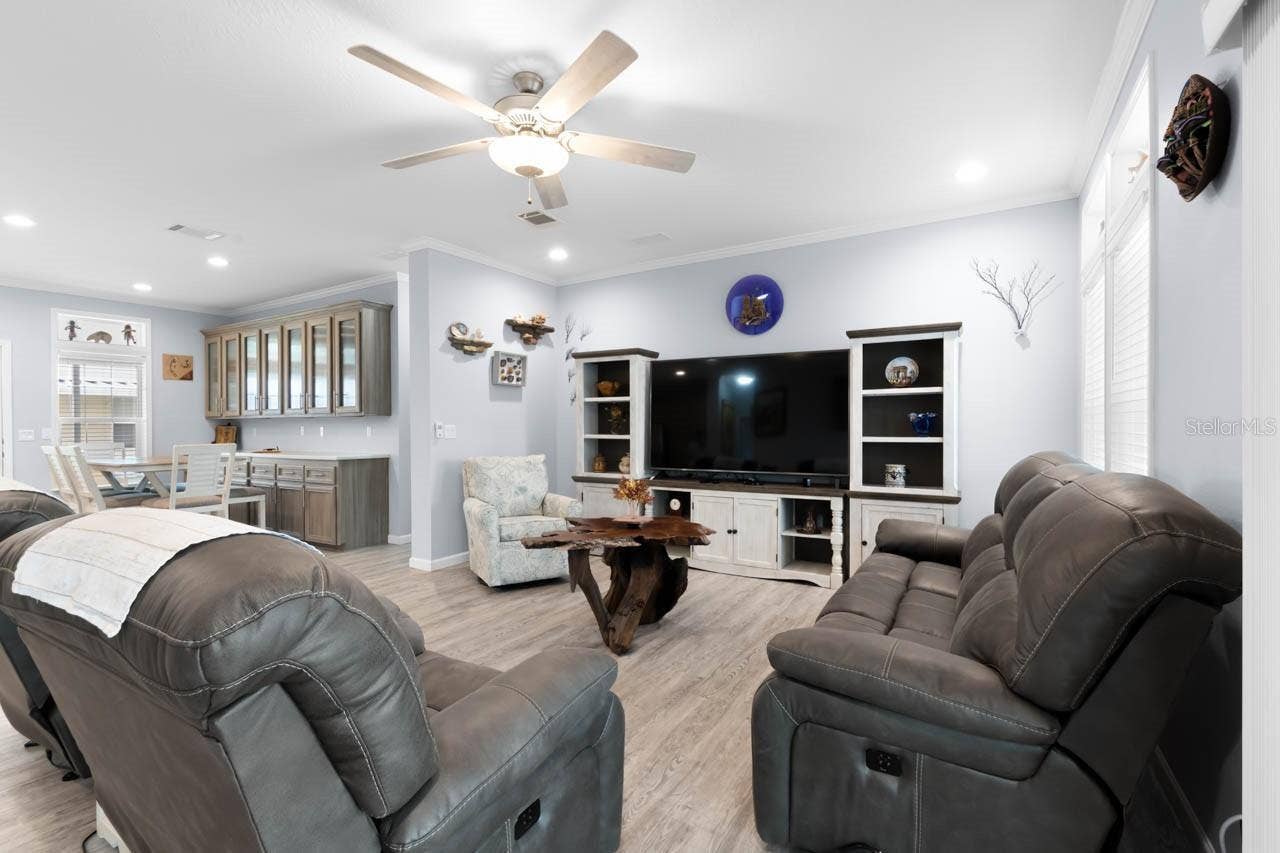 102 E SAINT LUCIA LOOP, Apollo Beach, FL 33572 102 E SAINT LUCIA LOOP, Apollo Beach, FL 33572