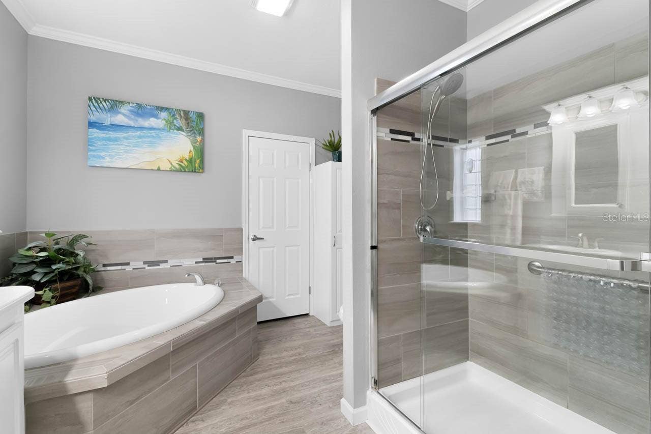 102 E SAINT LUCIA LOOP, Apollo Beach, FL 33572 102 E SAINT LUCIA LOOP, Apollo Beach, FL 33572