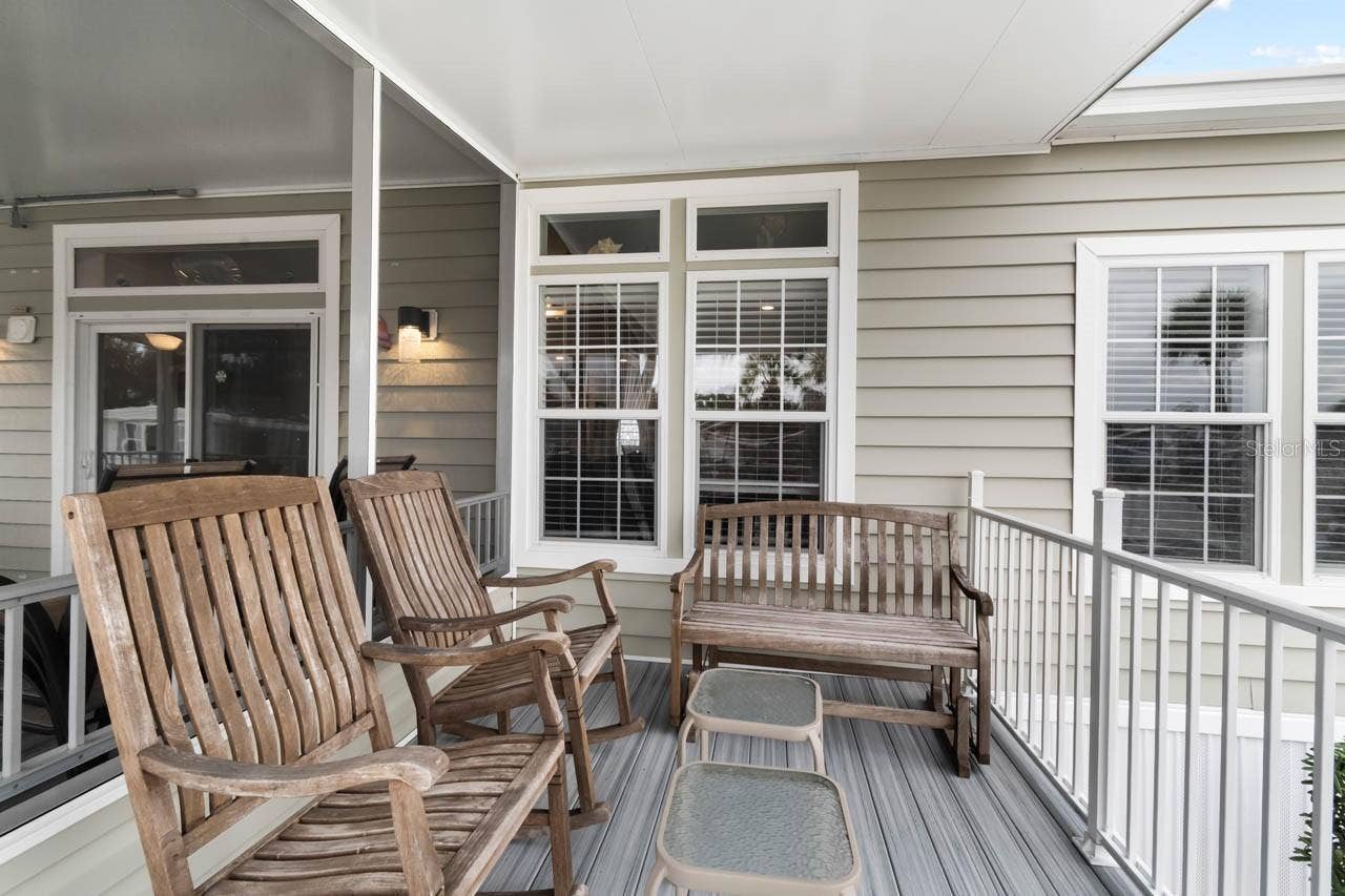 102 E SAINT LUCIA LOOP, Apollo Beach, FL 33572 102 E SAINT LUCIA LOOP, Apollo Beach, FL 33572