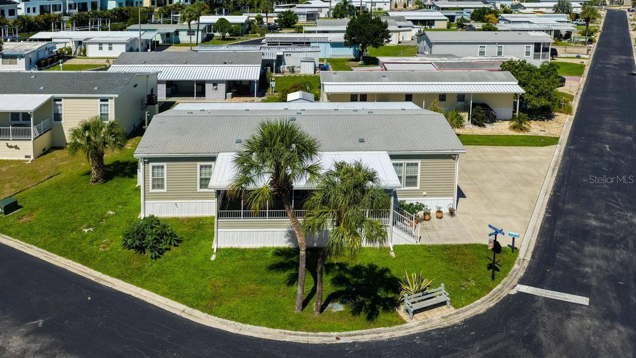 102 E SAINT LUCIA LOOP, Apollo Beach, FL 33572 102 E SAINT LUCIA LOOP, Apollo Beach, FL 33572