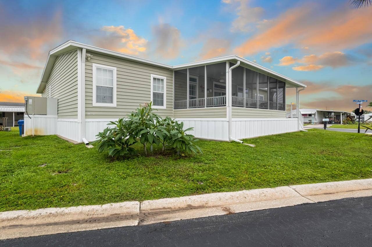 102 E SAINT LUCIA LOOP, Apollo Beach, FL 33572 102 E SAINT LUCIA LOOP, Apollo Beach, FL 33572