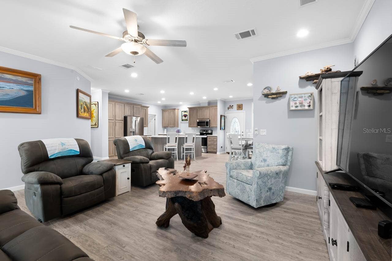102 E SAINT LUCIA LOOP, Apollo Beach, FL 33572 102 E SAINT LUCIA LOOP, Apollo Beach, FL 33572