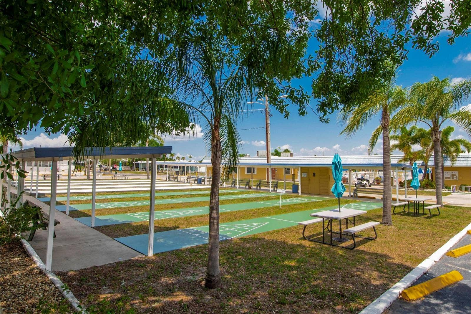 102 E SAINT LUCIA LOOP, Apollo Beach, FL 33572 102 E SAINT LUCIA LOOP, Apollo Beach, FL 33572