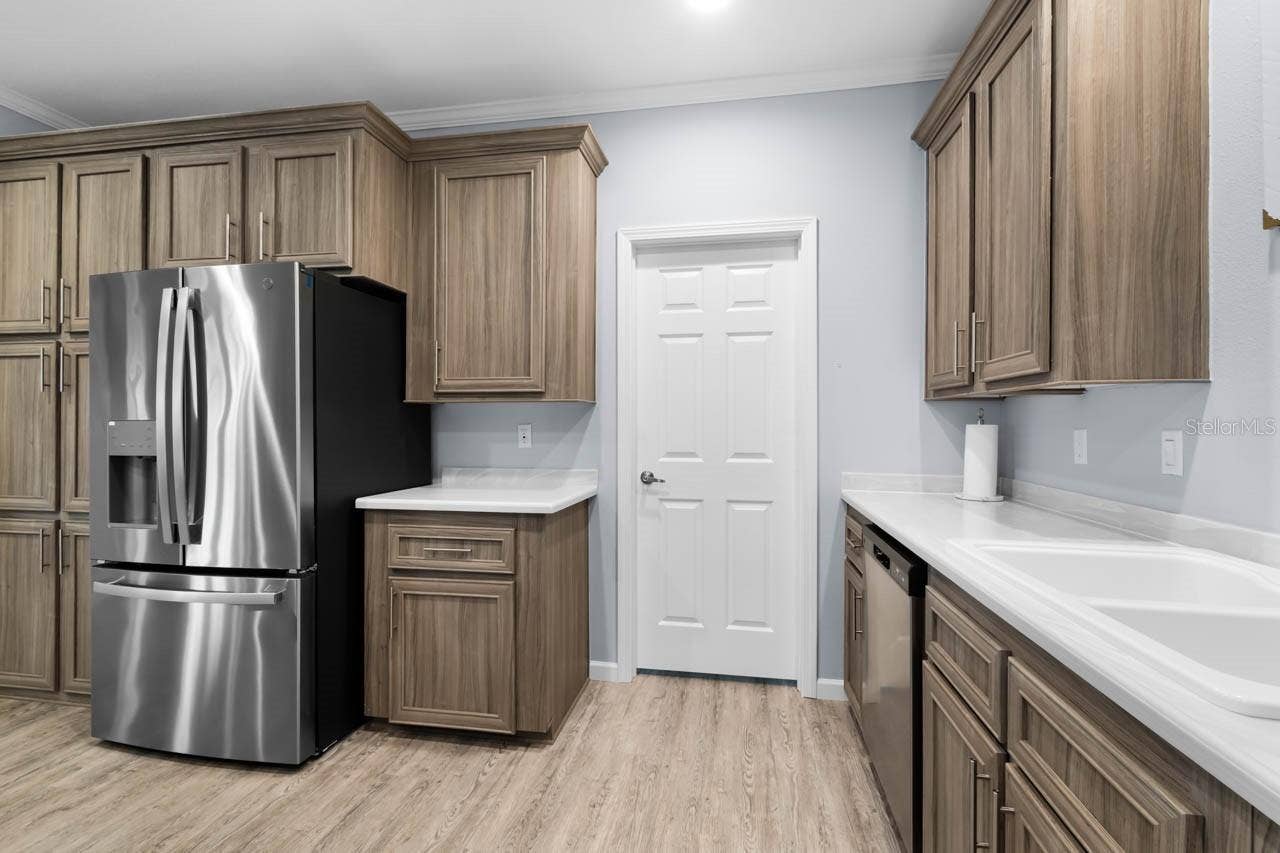 102 E SAINT LUCIA LOOP, Apollo Beach, FL 33572 102 E SAINT LUCIA LOOP, Apollo Beach, FL 33572