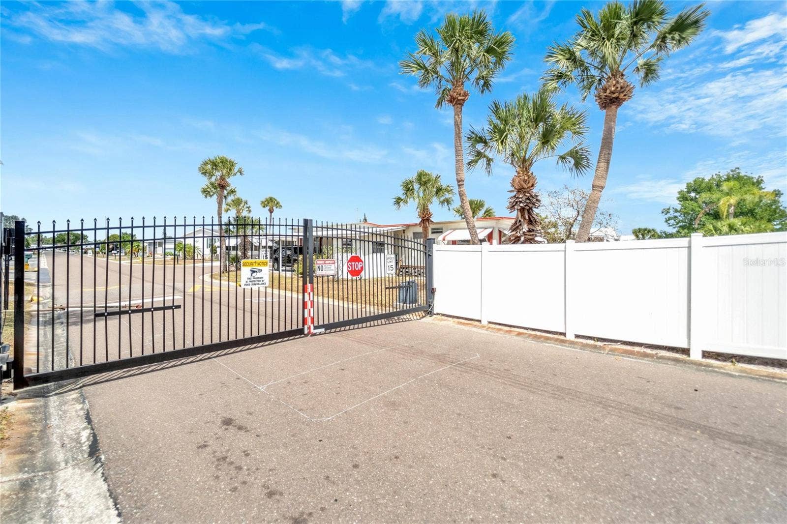 102 E SAINT LUCIA LOOP, Apollo Beach, FL 33572 102 E SAINT LUCIA LOOP, Apollo Beach, FL 33572