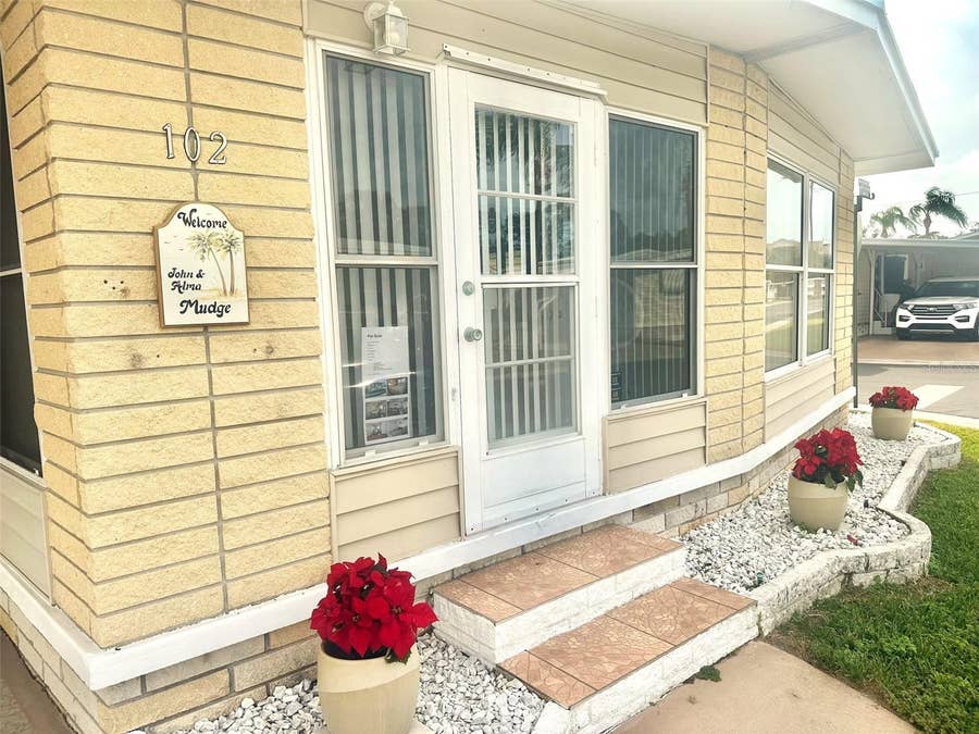 Property photo for 2000 E BAY DRIVE, #102, Largo, FL