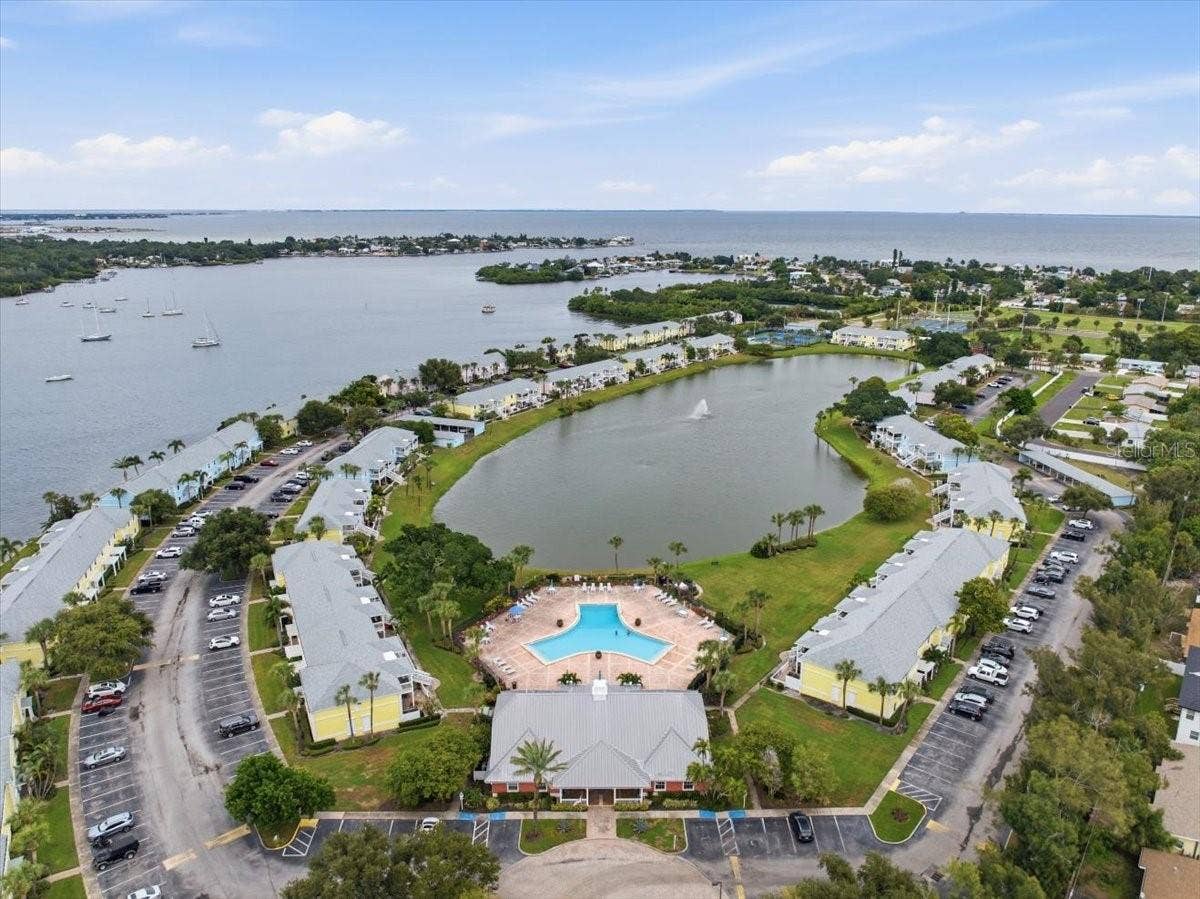 111 SEAHORSE DRIVE SE, #B, St Petersburg, FL 33705 111 SEAHORSE DRIVE SE, #B, St Petersburg, FL 33705