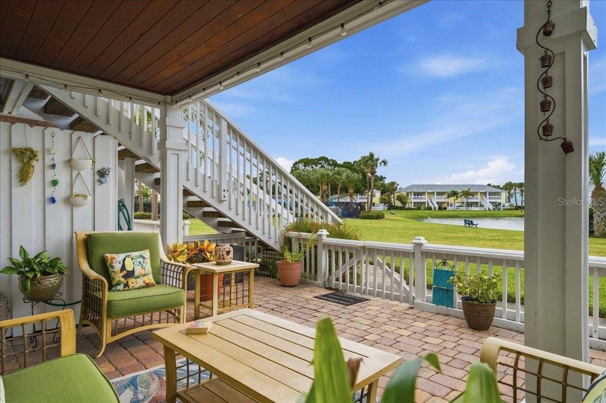 111 SEAHORSE DRIVE SE, #B, St Petersburg, FL 33705 111 SEAHORSE DRIVE SE, #B, St Petersburg, FL 33705
