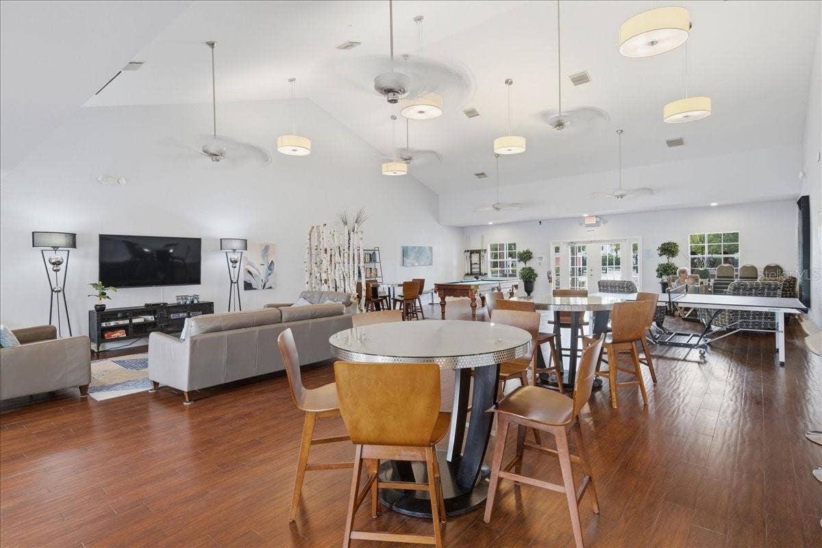 111 SEAHORSE DRIVE SE, #B, St Petersburg, FL 33705 111 SEAHORSE DRIVE SE, #B, St Petersburg, FL 33705