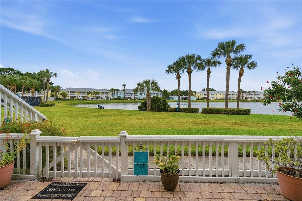 111 SEAHORSE DRIVE SE, #B, St Petersburg, FL 33705 111 SEAHORSE DRIVE SE, #B, St Petersburg, FL 33705