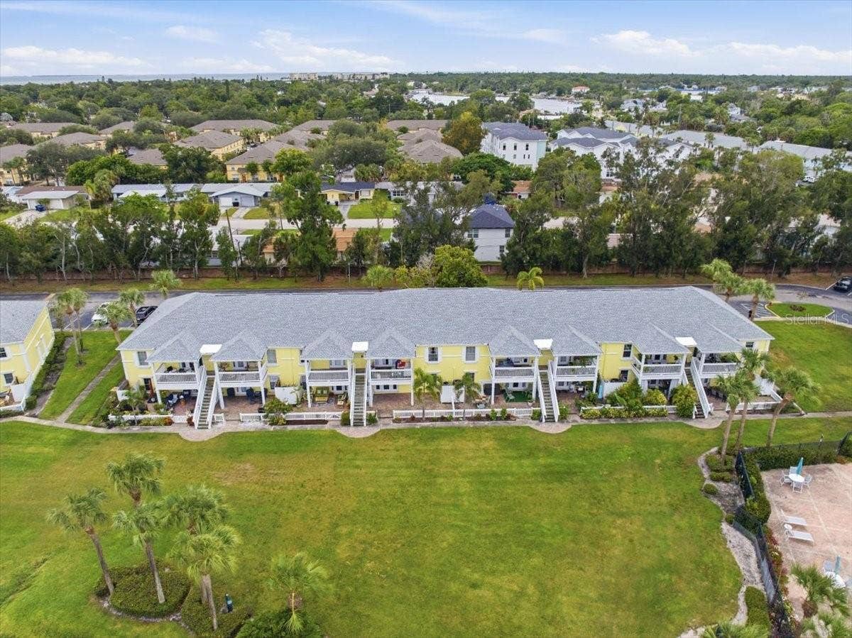 111 SEAHORSE DRIVE SE, #B, St Petersburg, FL 33705 111 SEAHORSE DRIVE SE, #B, St Petersburg, FL 33705