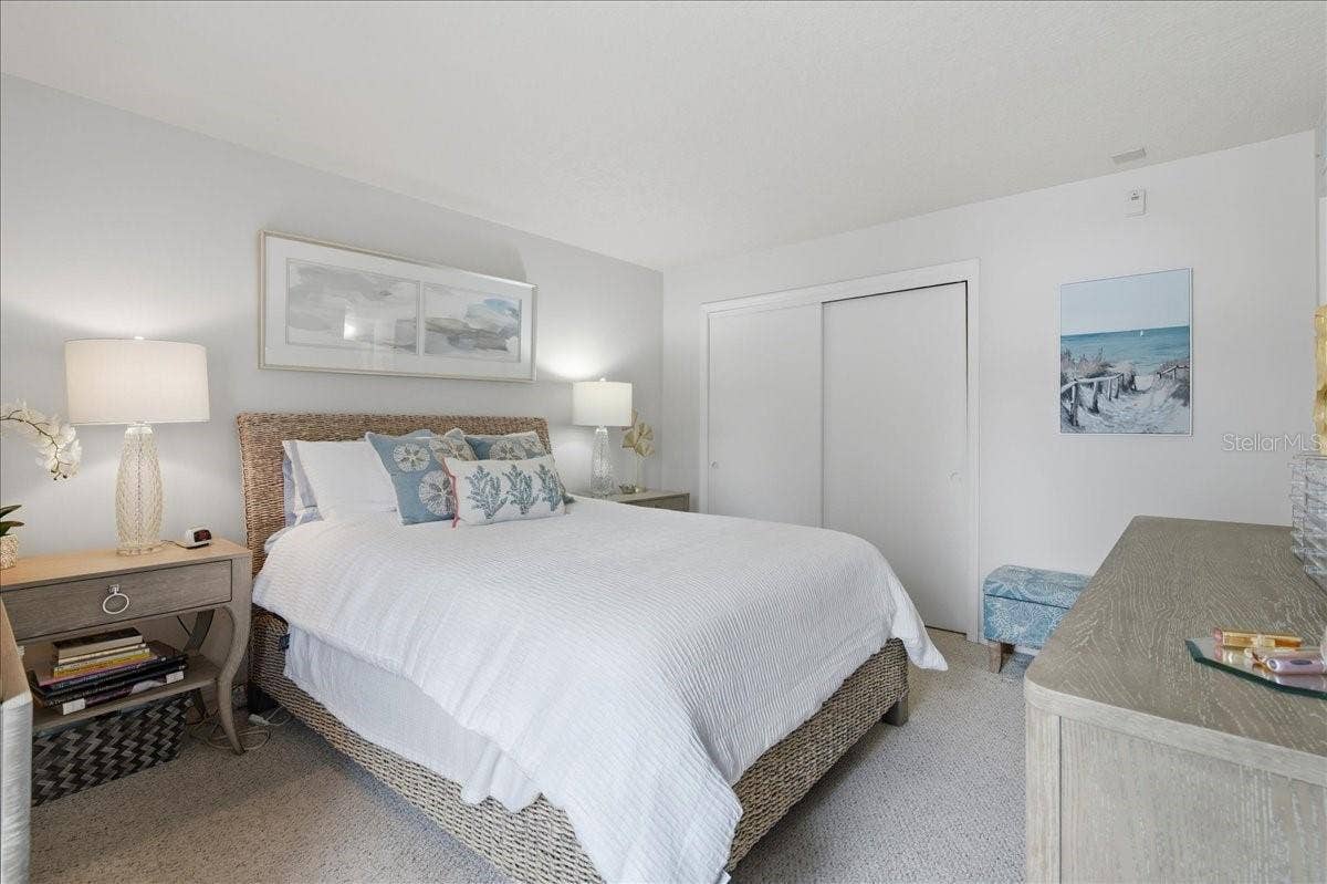111 SEAHORSE DRIVE SE, #B, St Petersburg, FL 33705 111 SEAHORSE DRIVE SE, #B, St Petersburg, FL 33705