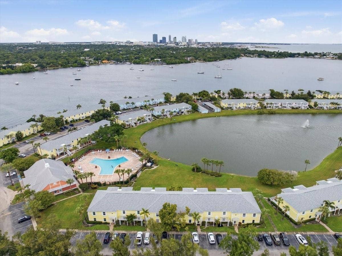 111 SEAHORSE DRIVE SE, #B, St Petersburg, FL 33705 111 SEAHORSE DRIVE SE, #B, St Petersburg, FL 33705