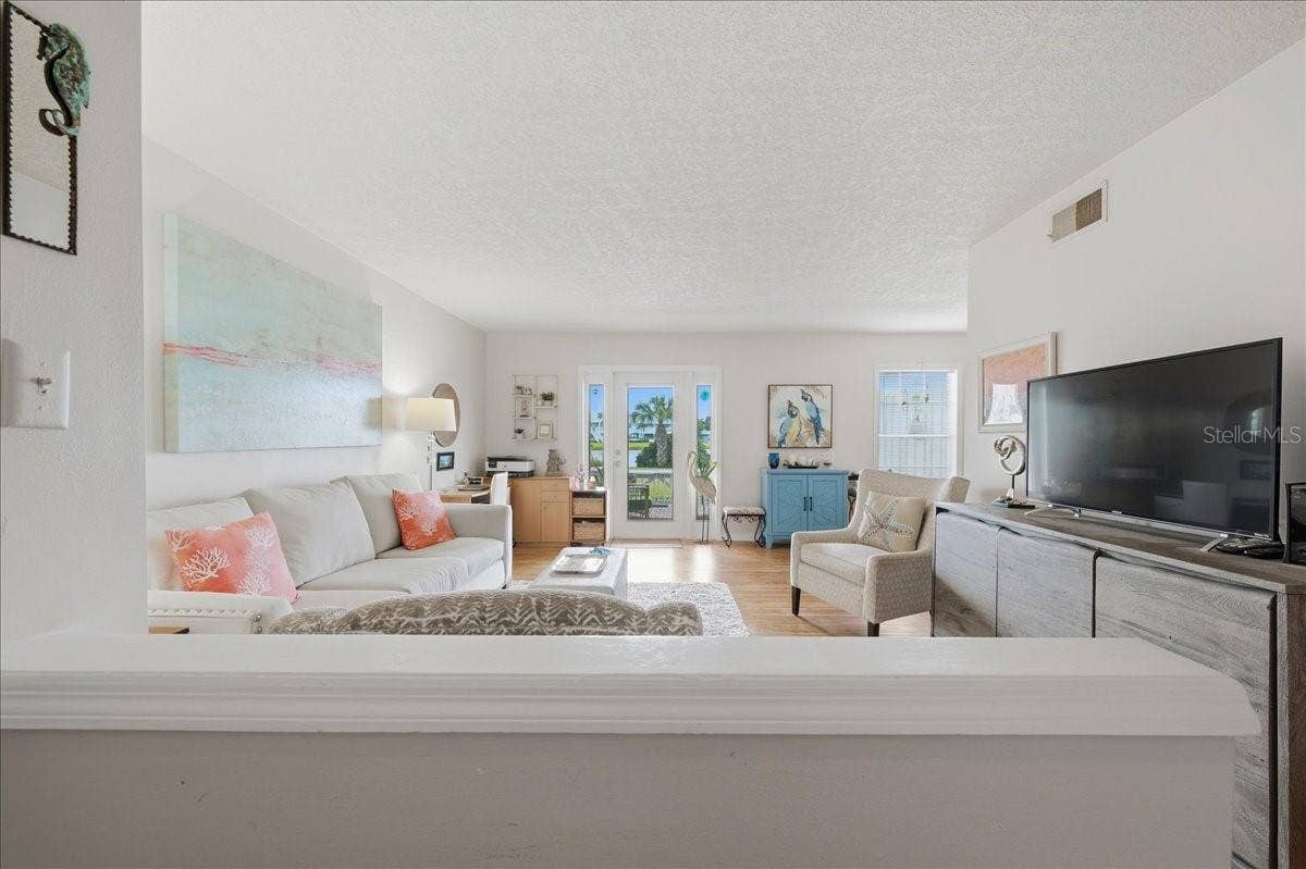 111 SEAHORSE DRIVE SE, #B, St Petersburg, FL 33705 111 SEAHORSE DRIVE SE, #B, St Petersburg, FL 33705