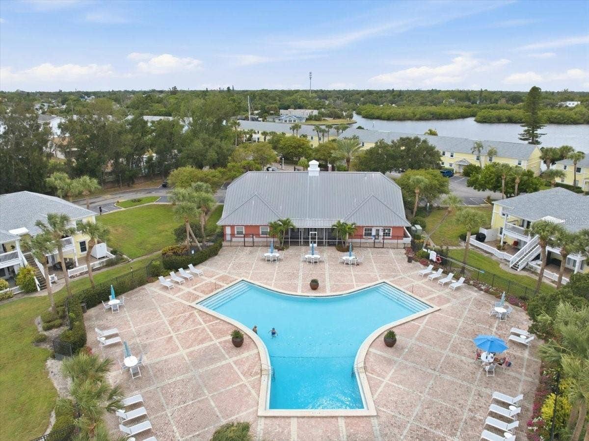 111 SEAHORSE DRIVE SE, #B, St Petersburg, FL 33705 111 SEAHORSE DRIVE SE, #B, St Petersburg, FL 33705
