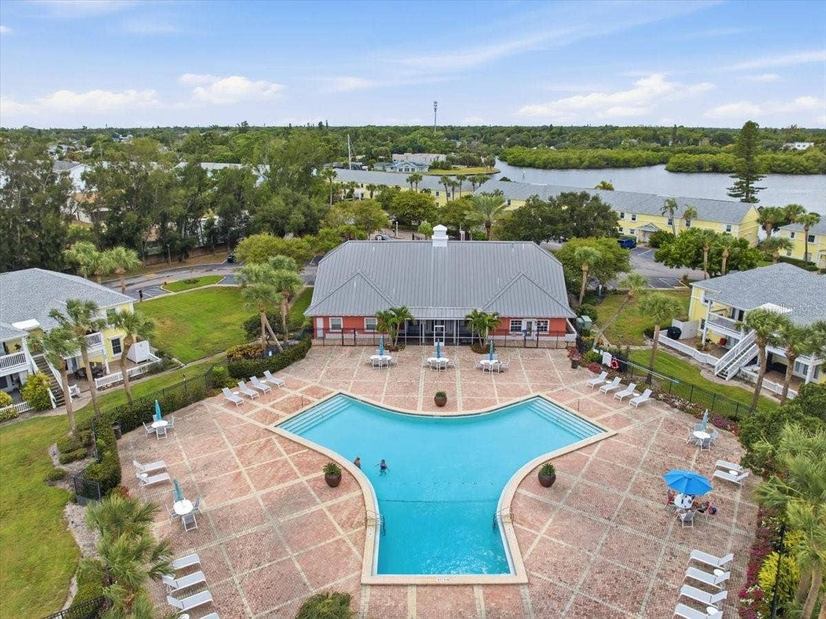 111 SEAHORSE DRIVE SE, #B, St Petersburg, FL 33705 111 SEAHORSE DRIVE SE, #B, St Petersburg, FL 33705