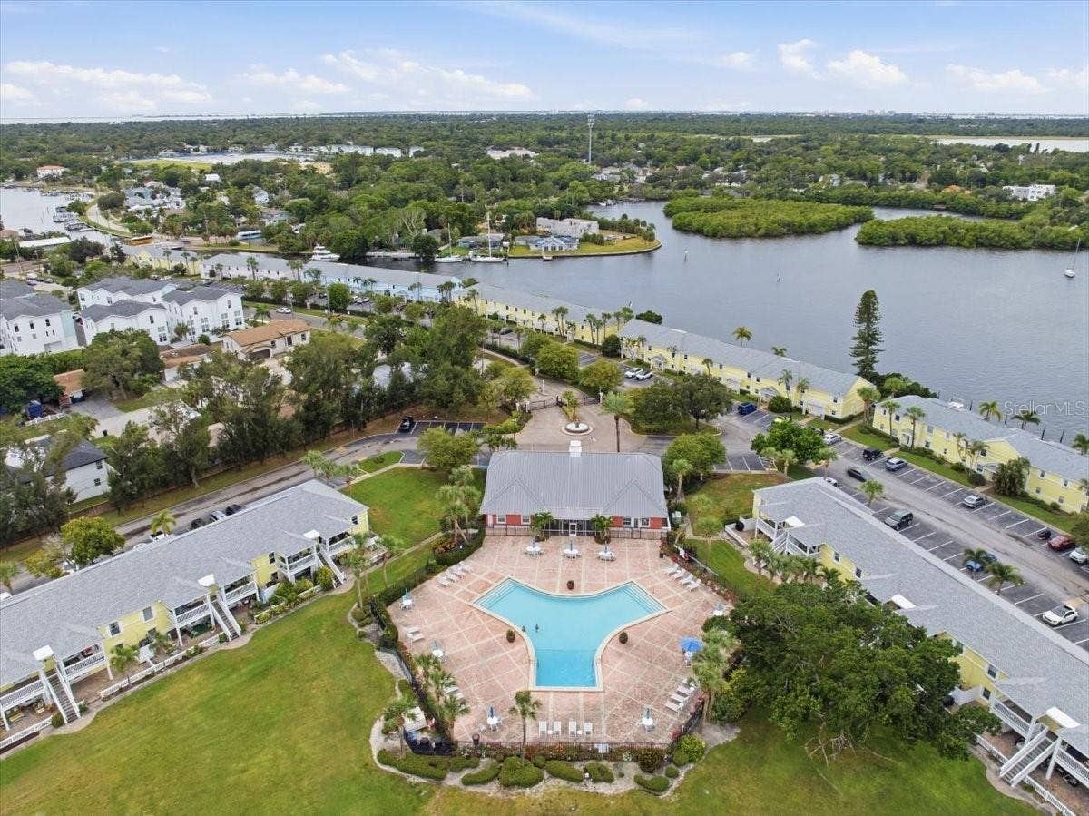 111 SEAHORSE DRIVE SE, #B, St Petersburg, FL 33705 111 SEAHORSE DRIVE SE, #B, St Petersburg, FL 33705