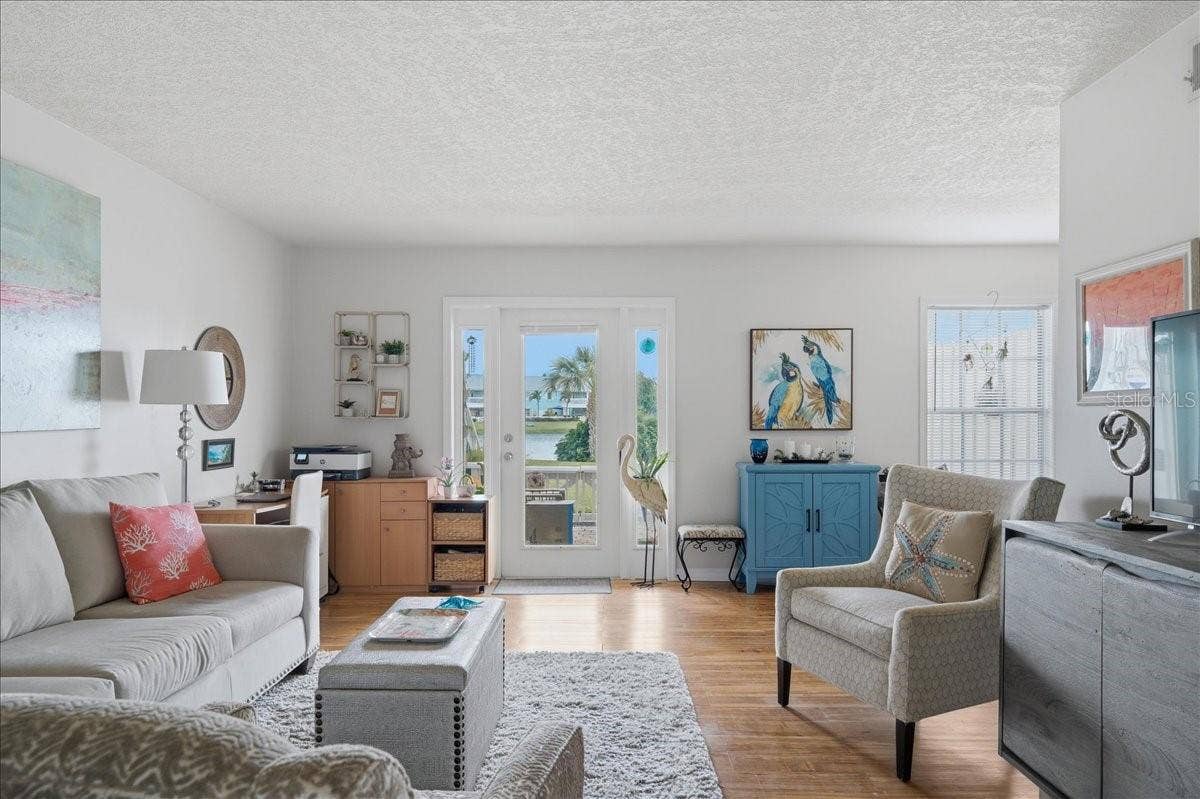 111 SEAHORSE DRIVE SE, #B, St Petersburg, FL 33705 111 SEAHORSE DRIVE SE, #B, St Petersburg, FL 33705