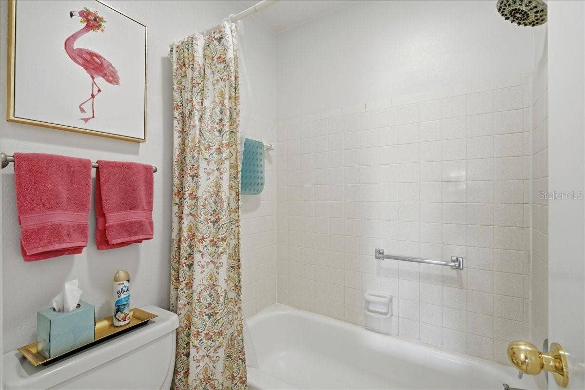 111 SEAHORSE DRIVE SE, #B, St Petersburg, FL 33705 111 SEAHORSE DRIVE SE, #B, St Petersburg, FL 33705