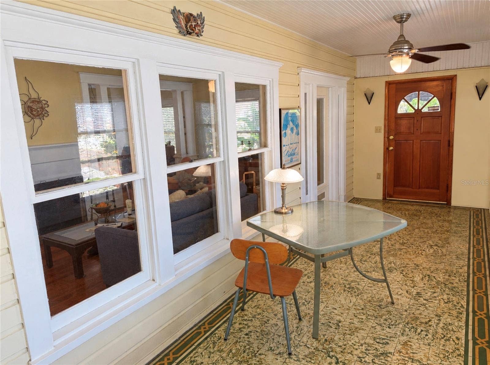 950 10TH STREET N, St Petersburg, FL 33705 950 10TH STREET N, St Petersburg, FL 33705