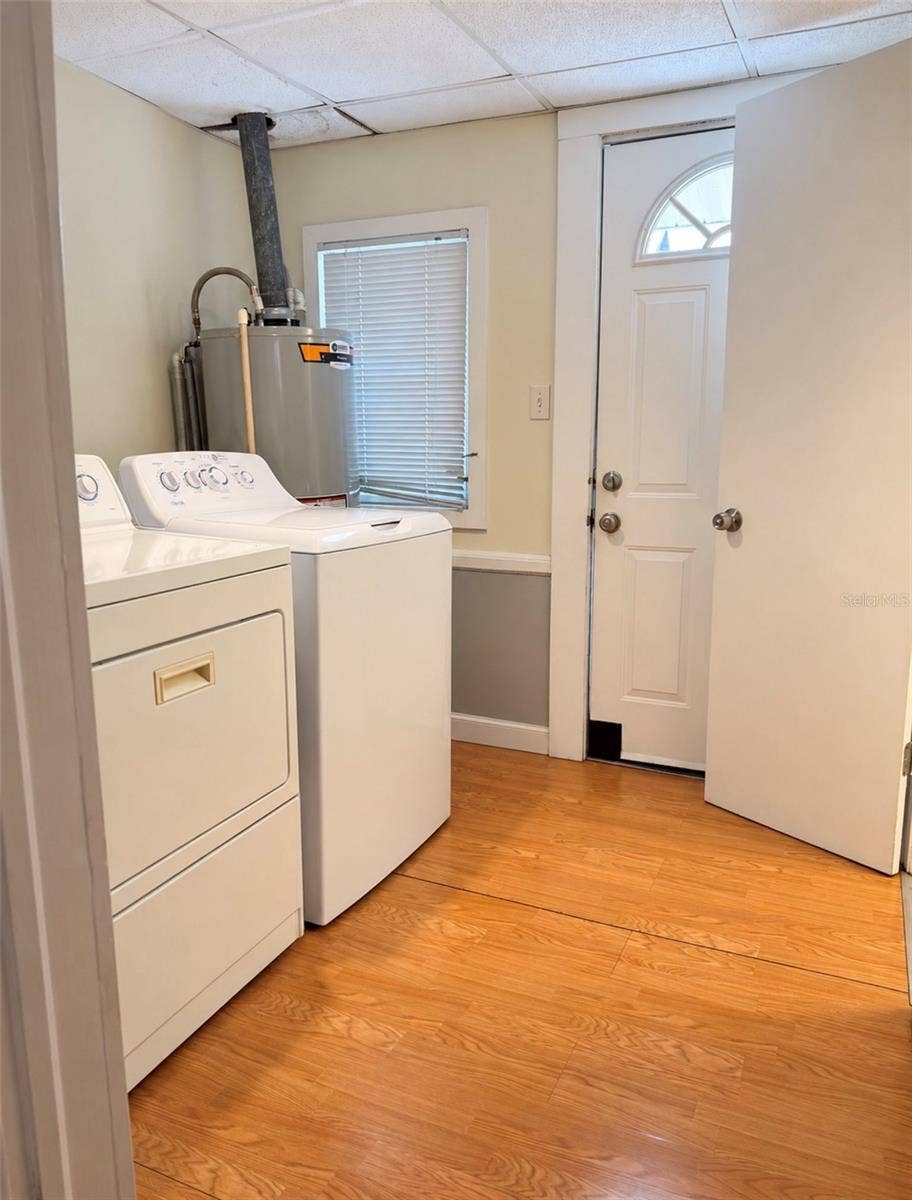 950 10TH STREET N, St Petersburg, FL 33705 950 10TH STREET N, St Petersburg, FL 33705