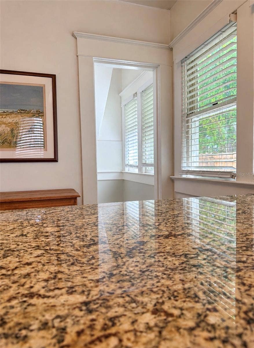 950 10TH STREET N, St Petersburg, FL 33705 950 10TH STREET N, St Petersburg, FL 33705