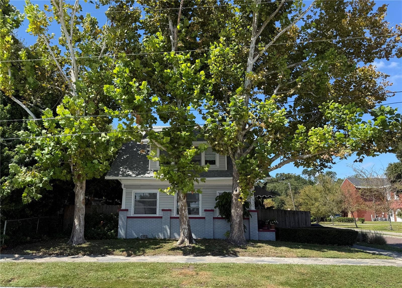 950 10TH STREET N, St Petersburg, FL 33705 950 10TH STREET N, St Petersburg, FL 33705