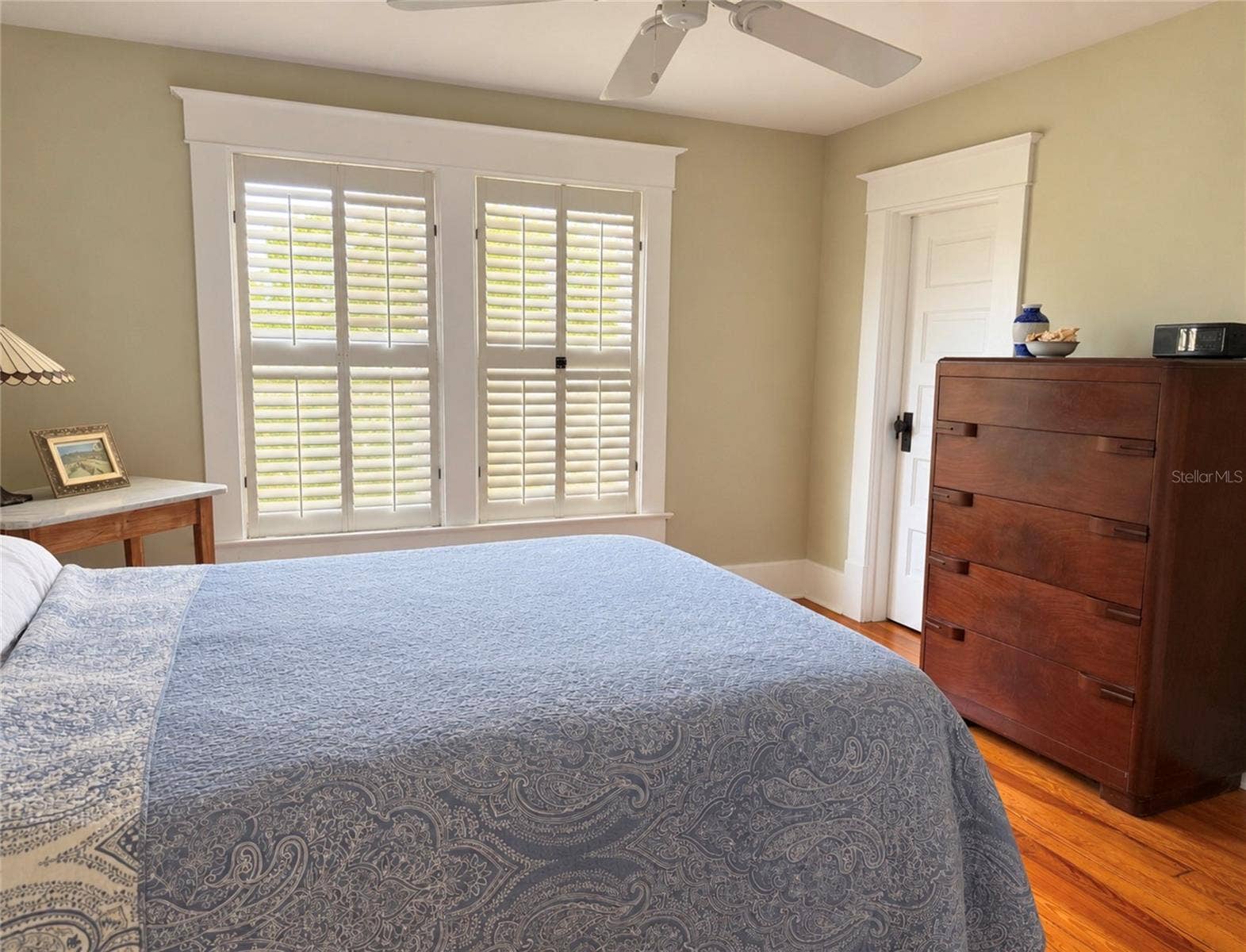 950 10TH STREET N, St Petersburg, FL 33705 950 10TH STREET N, St Petersburg, FL 33705