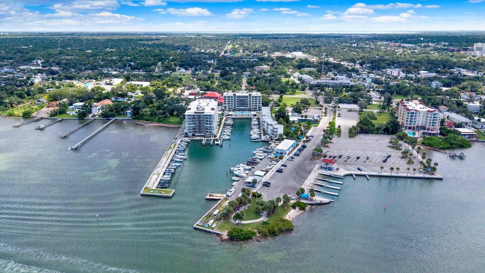 900 N OSCEOLA AVENUE AVENUE, #401, Clearwater, FL 33755