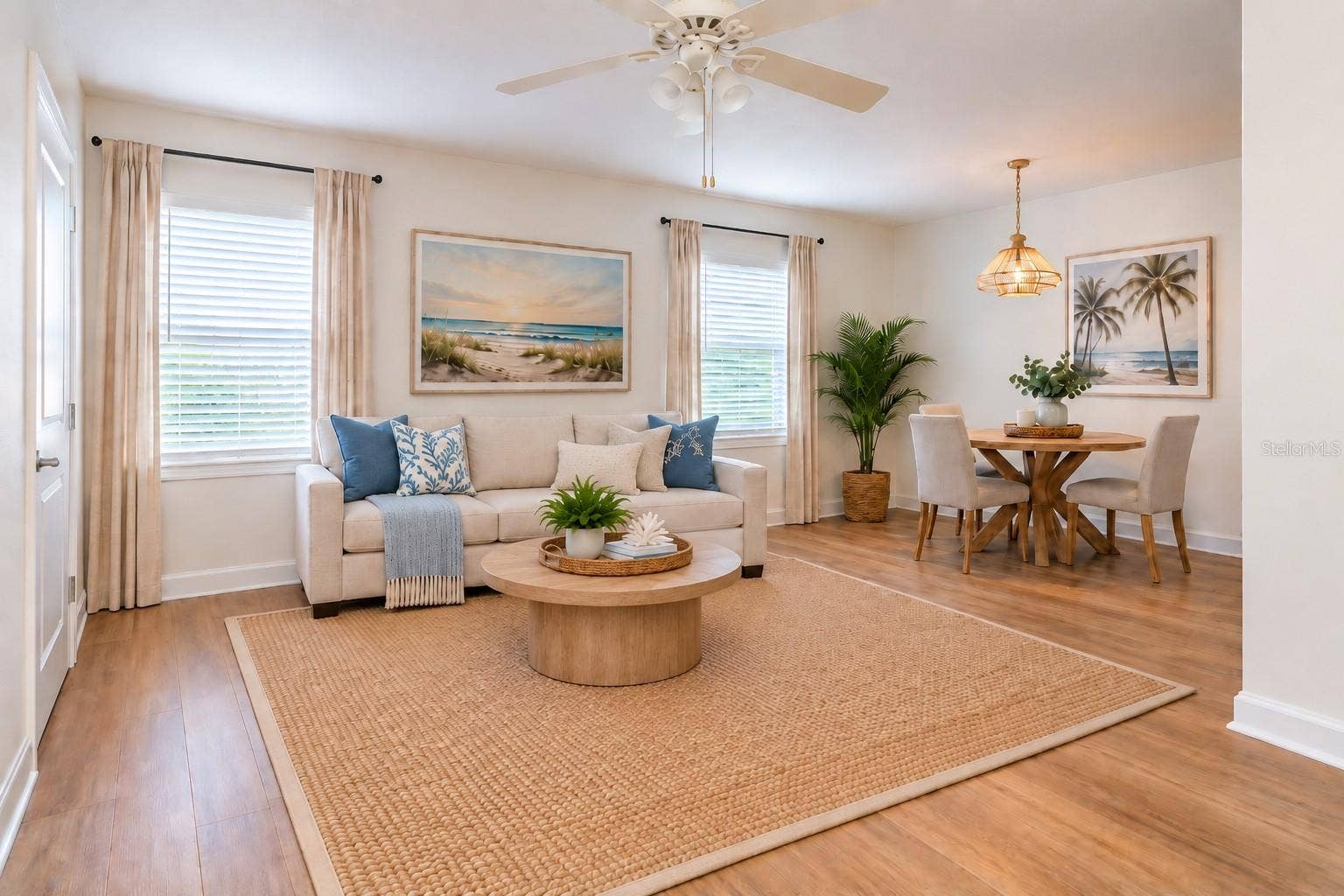 Virtualy staged - Living room dinning