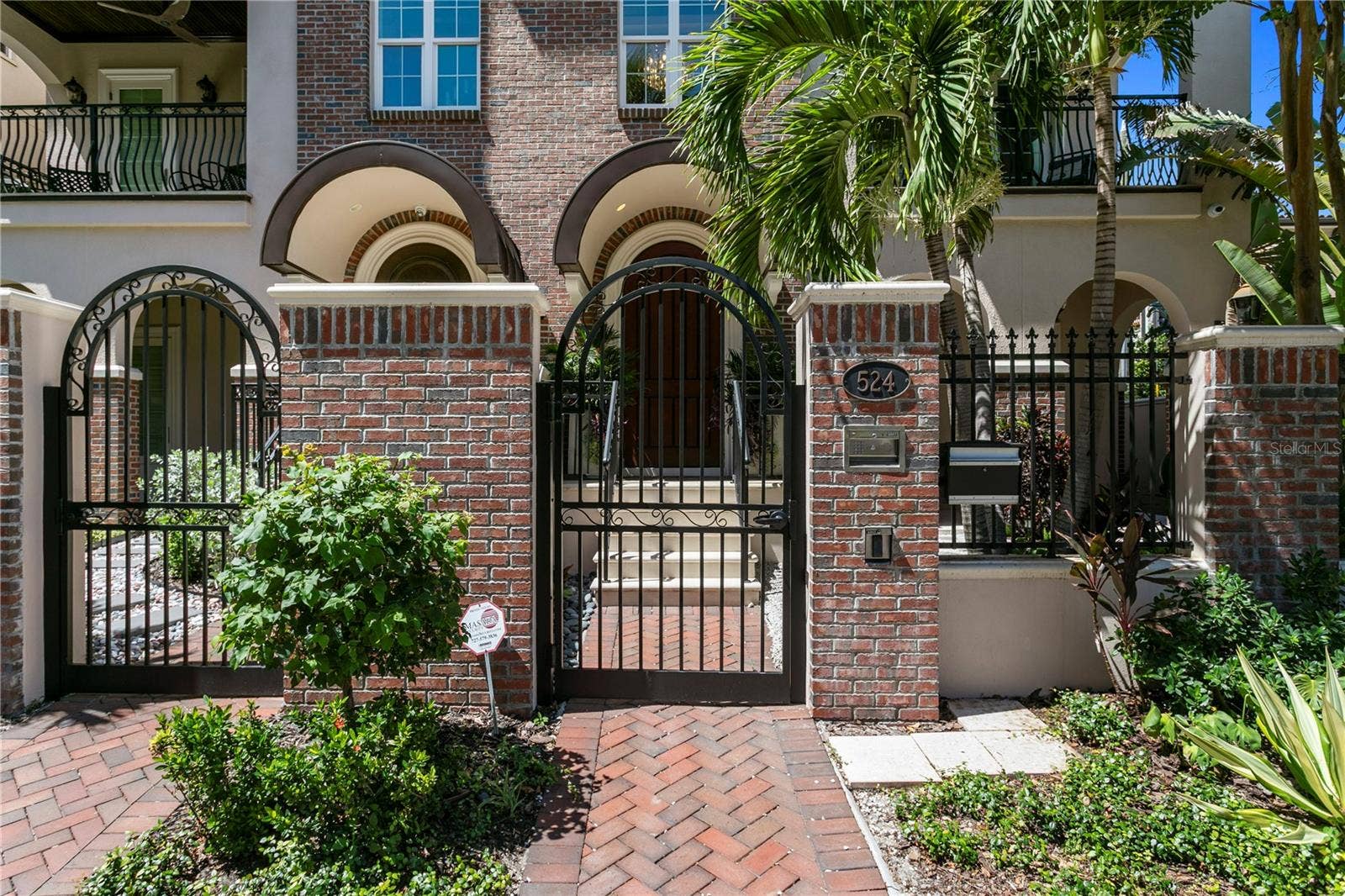 524 BEACH DRIVE NE, St Petersburg, FL 33701 524 BEACH DRIVE NE, St Petersburg, FL 33701