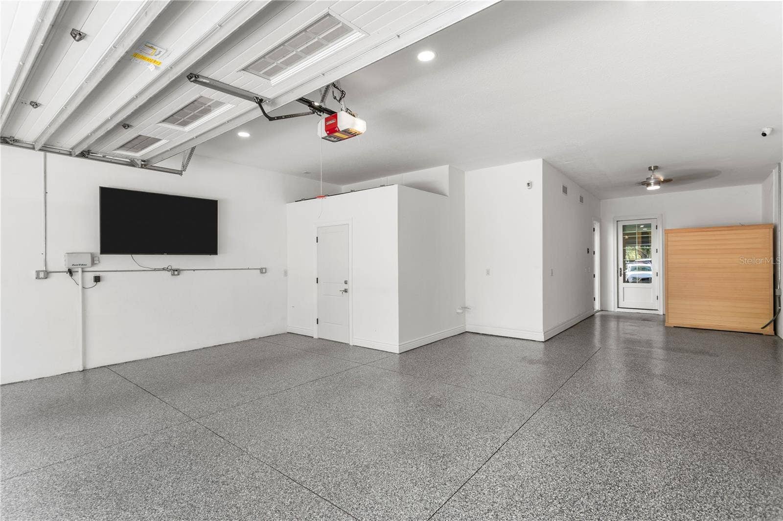 524 BEACH DRIVE NE, St Petersburg, FL 33701 3 car garage with sauna