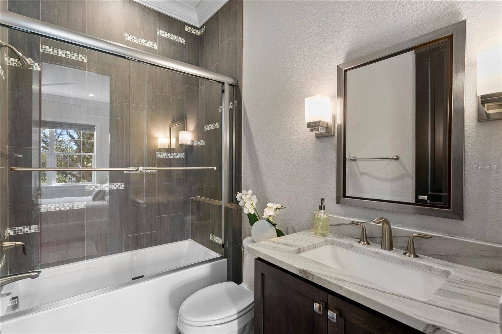 524 BEACH DRIVE NE, St Petersburg, FL 33701 524 BEACH DRIVE NE, St Petersburg, FL 33701