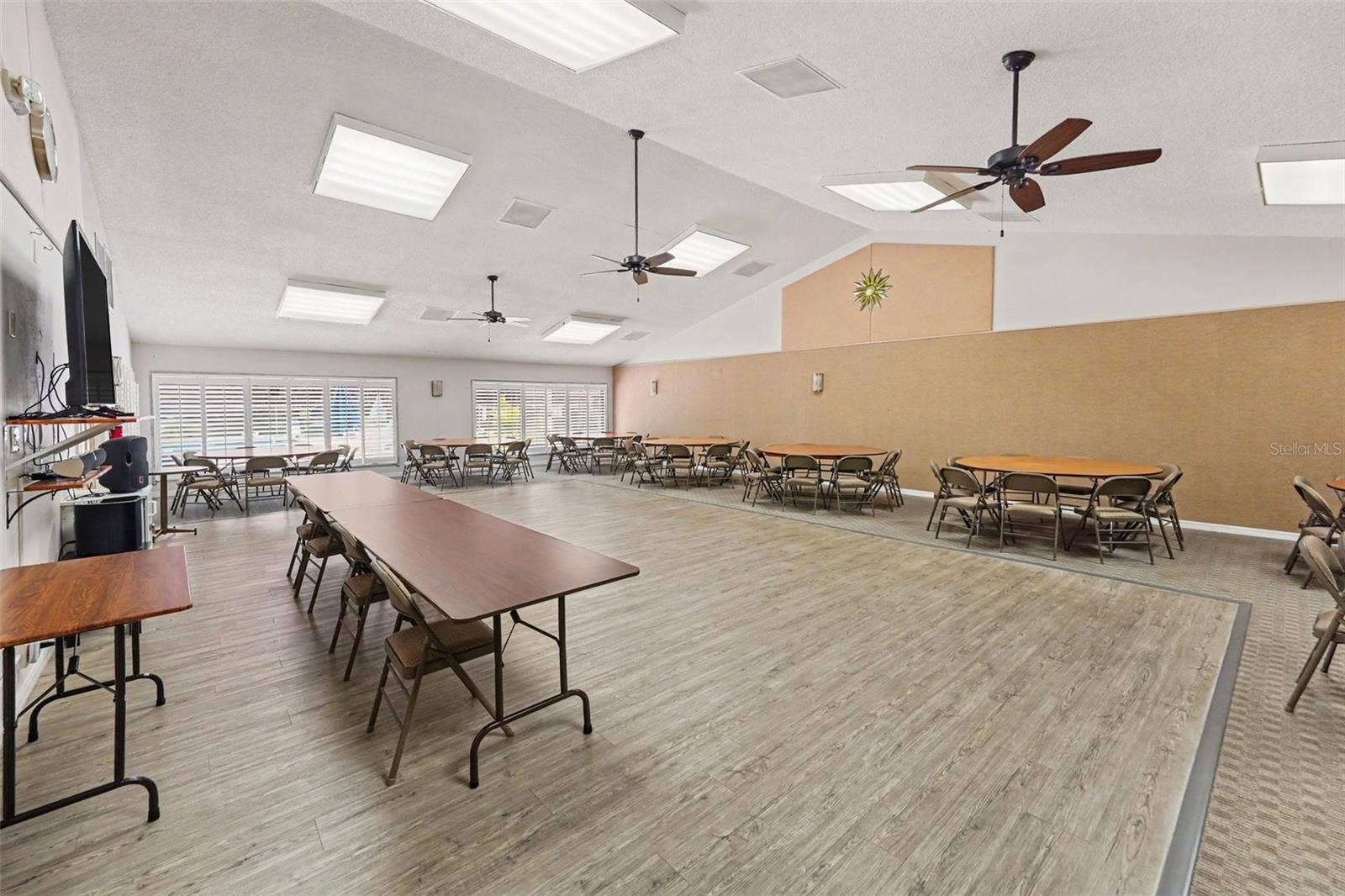 2525 ROYAL PINES CIR, #26H, Clearwater, FL 33763