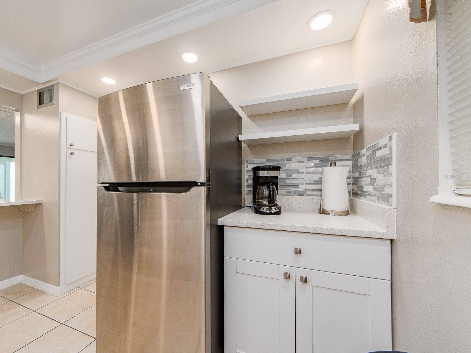 868 BAYWAY BOULEVARD, #208, Clearwater, FL 33767 868 BAYWAY BOULEVARD, #208, Clearwater, FL 33767