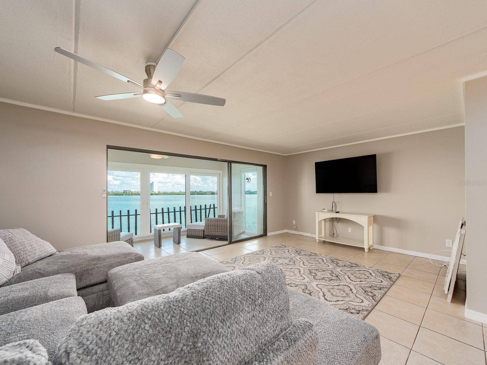 868 BAYWAY BOULEVARD, #208, Clearwater, FL 33767 868 BAYWAY BOULEVARD, #208, Clearwater, FL 33767