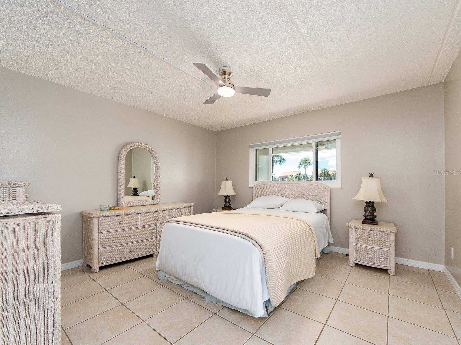868 BAYWAY BOULEVARD, #208, Clearwater, FL 33767 868 BAYWAY BOULEVARD, #208, Clearwater, FL 33767