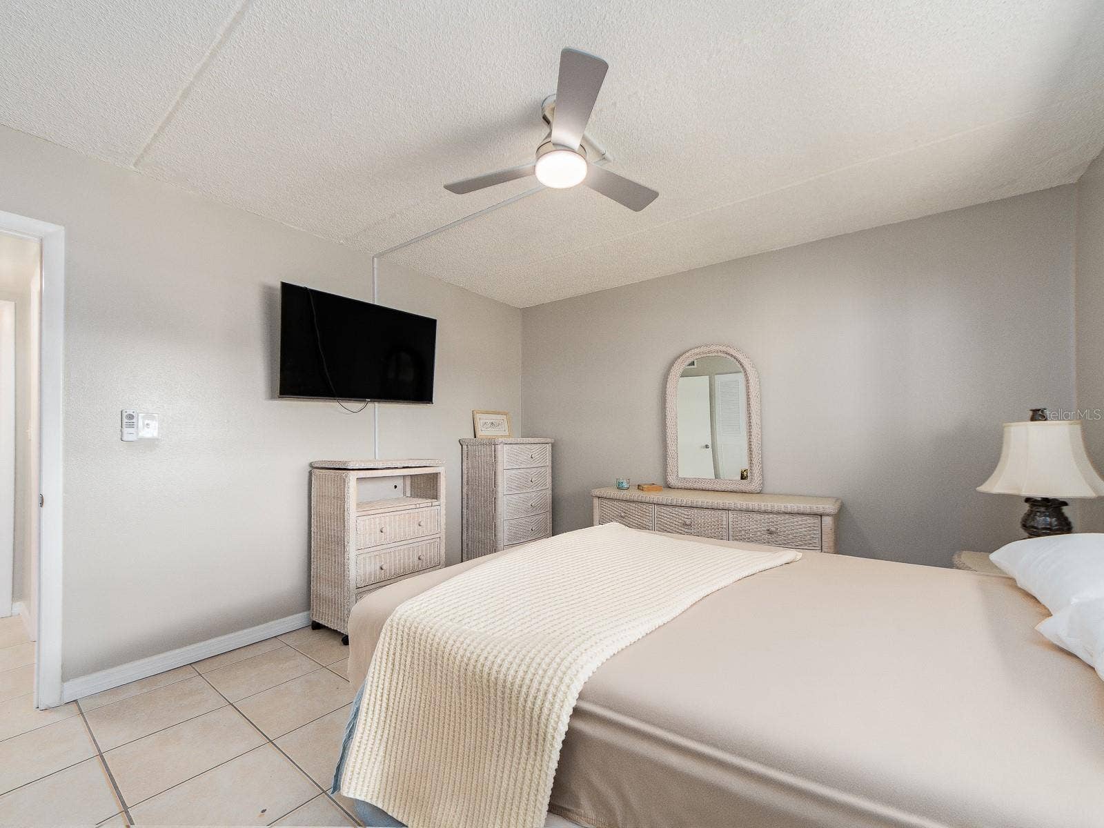868 BAYWAY BOULEVARD, #208, Clearwater, FL 33767 868 BAYWAY BOULEVARD, #208, Clearwater, FL 33767