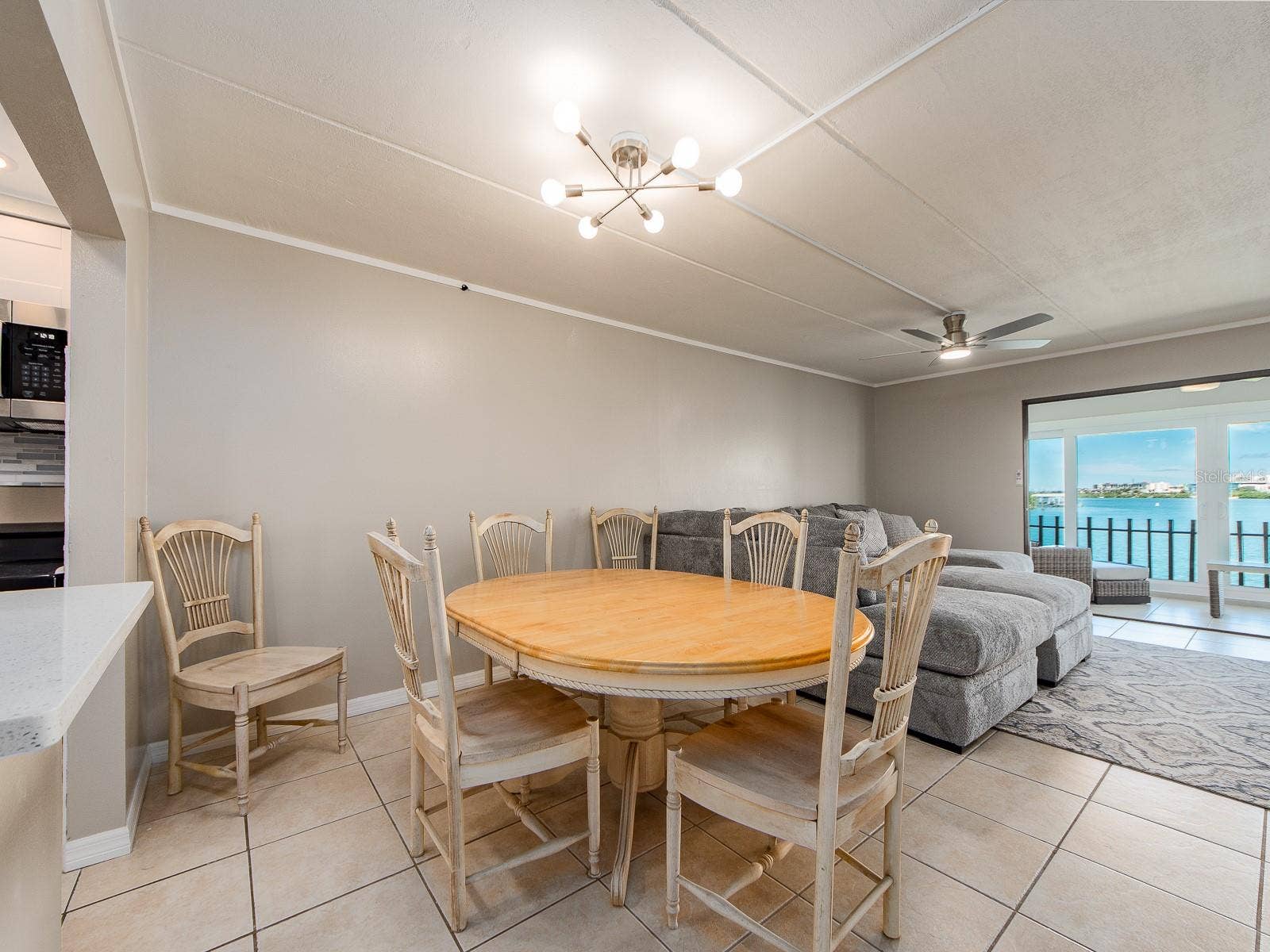 868 BAYWAY BOULEVARD, #208, Clearwater, FL 33767 868 BAYWAY BOULEVARD, #208, Clearwater, FL 33767