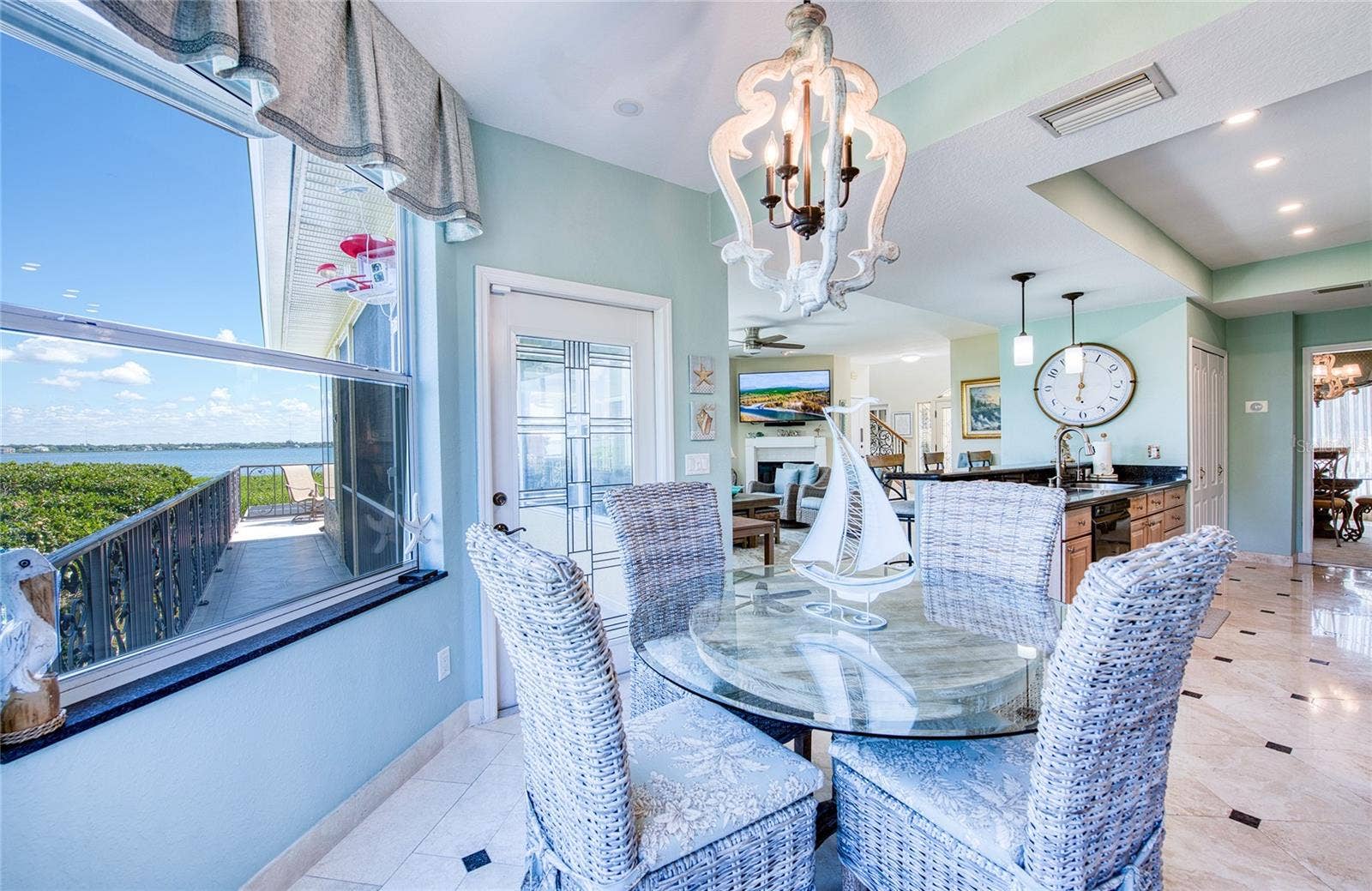 103 ROYAL COURT, Safety Harbor, FL 34695 Breakfast nook (3)