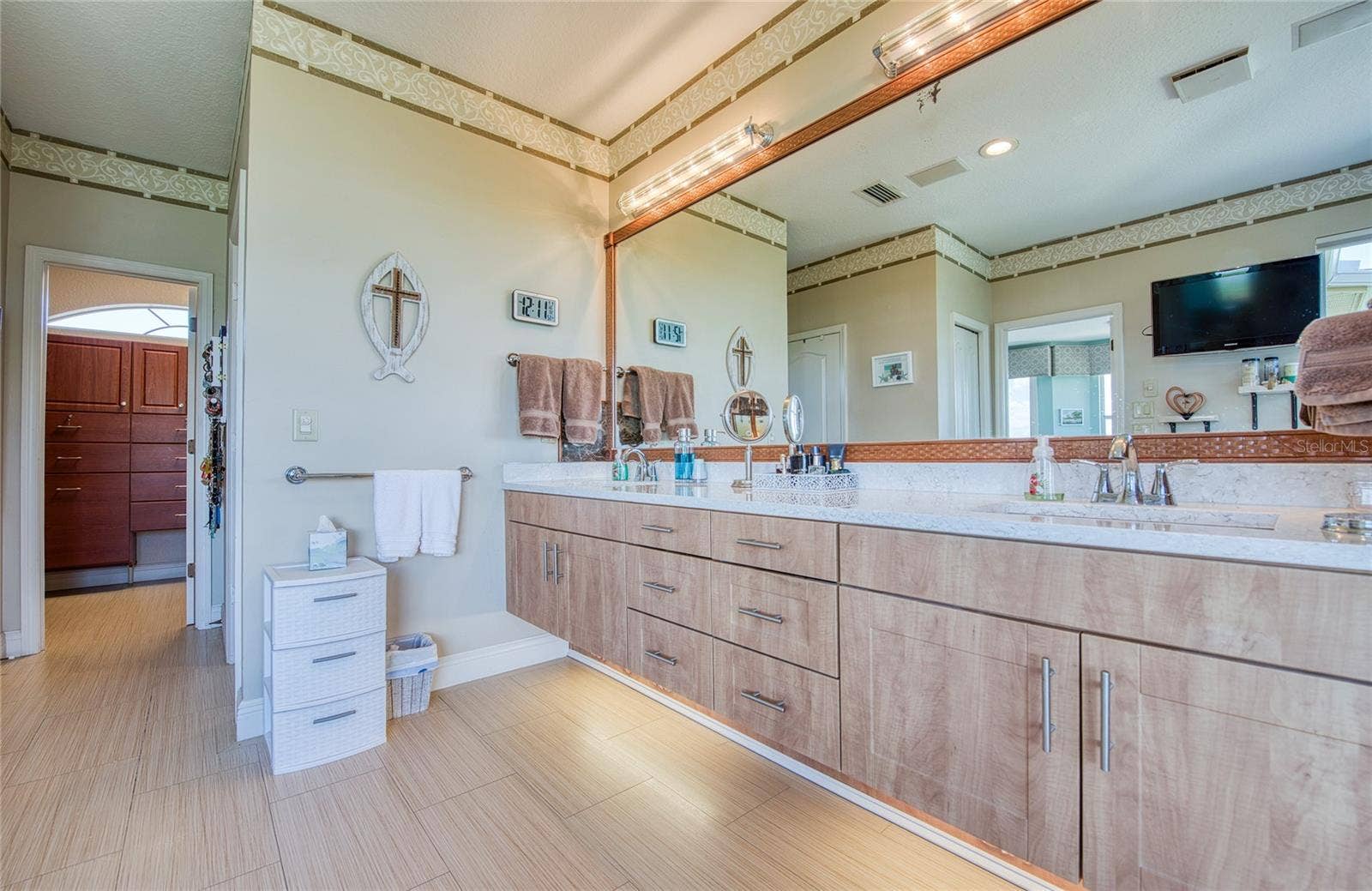 103 ROYAL COURT, Safety Harbor, FL 34695 Master bath (3)