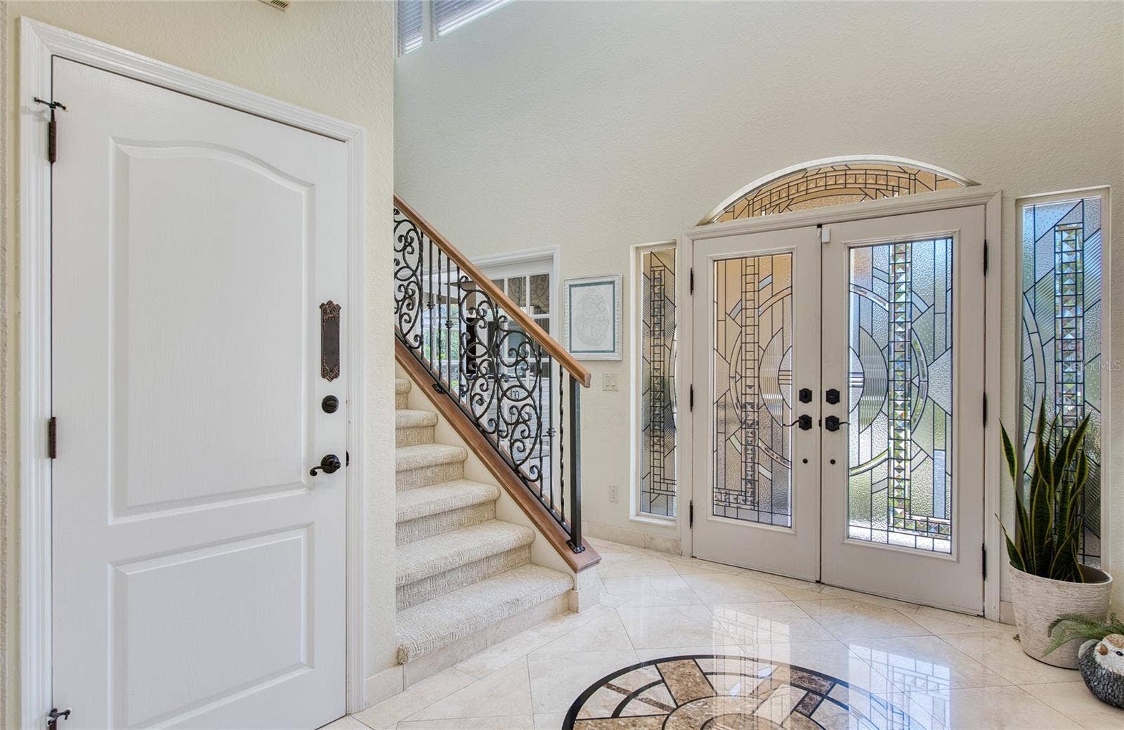 103 ROYAL COURT, Safety Harbor, FL 34695 Foyer (2)